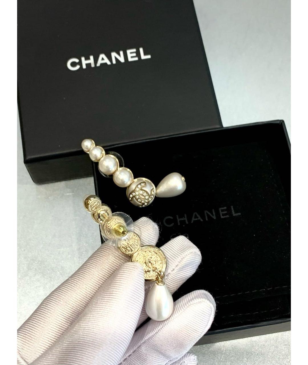 CHANEL Белые металлические серьги, фото 2