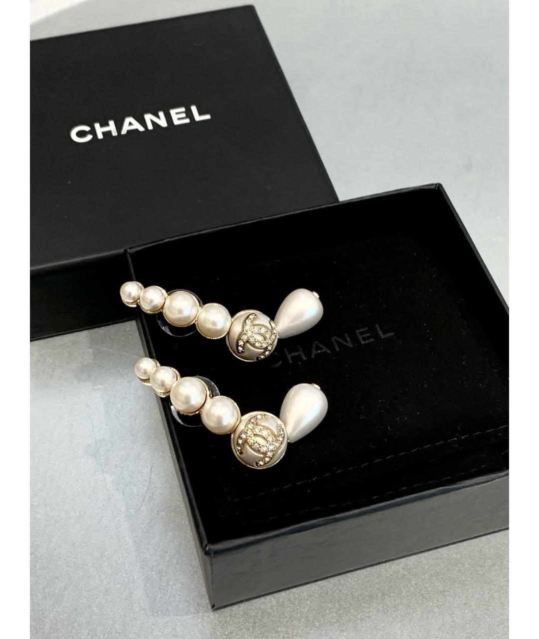 CHANEL Белые металлические серьги, фото 4