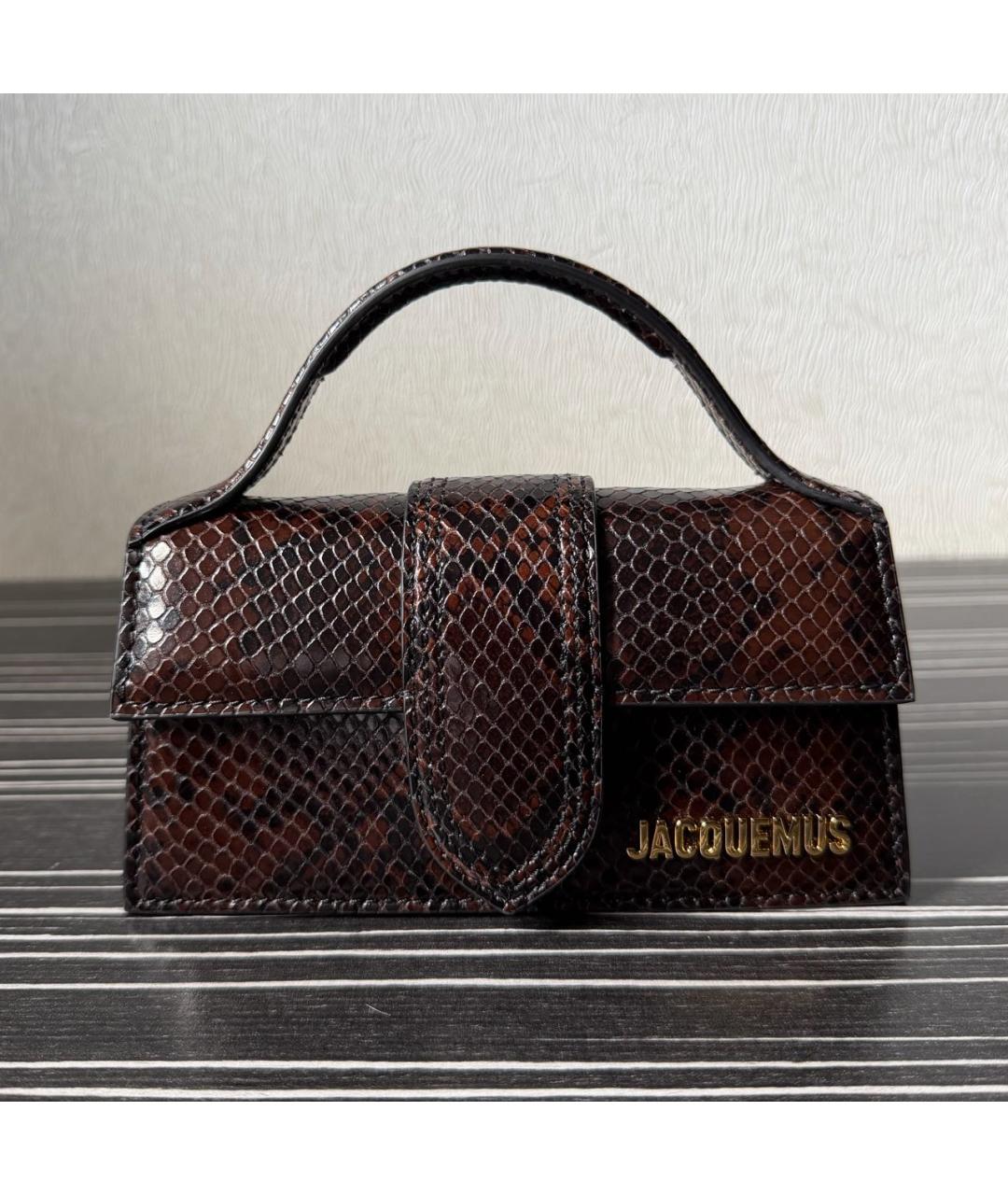 JACQUEMUS Коричневая кожаная сумка с короткими ручками, фото 6