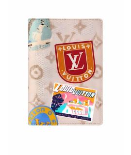 LOUIS VUITTON Обложка/футляр