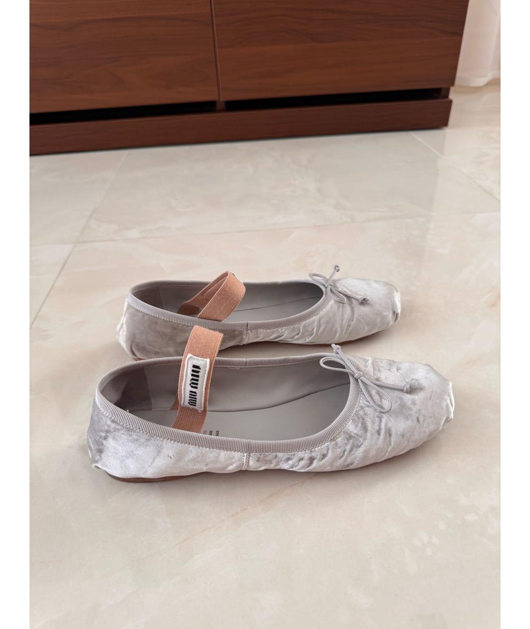 MIU MIU Серебряные бархатные балетки, фото 5