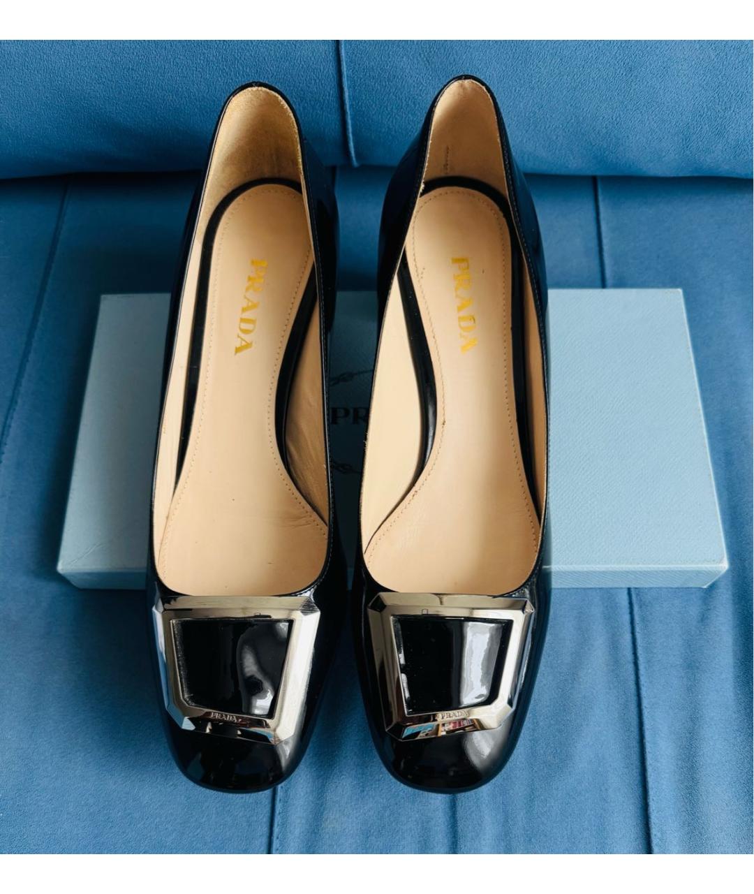 PRADA Черные туфли из лакированной кожи, фото 2