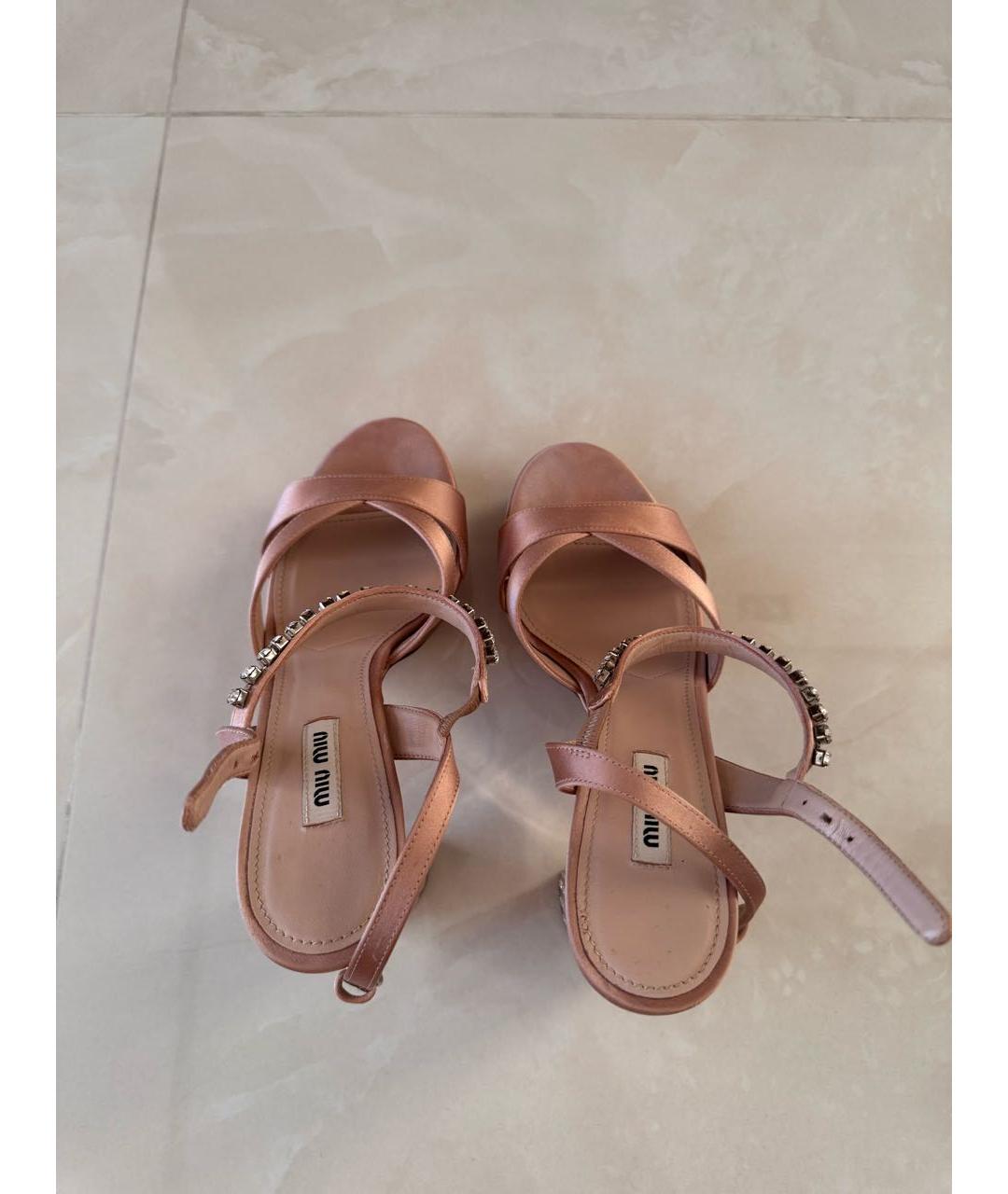 MIU MIU Розовые текстильные босоножки, фото 3
