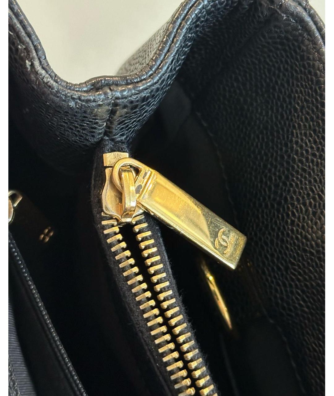 CHANEL Черная кожаная сумка тоут, фото 7