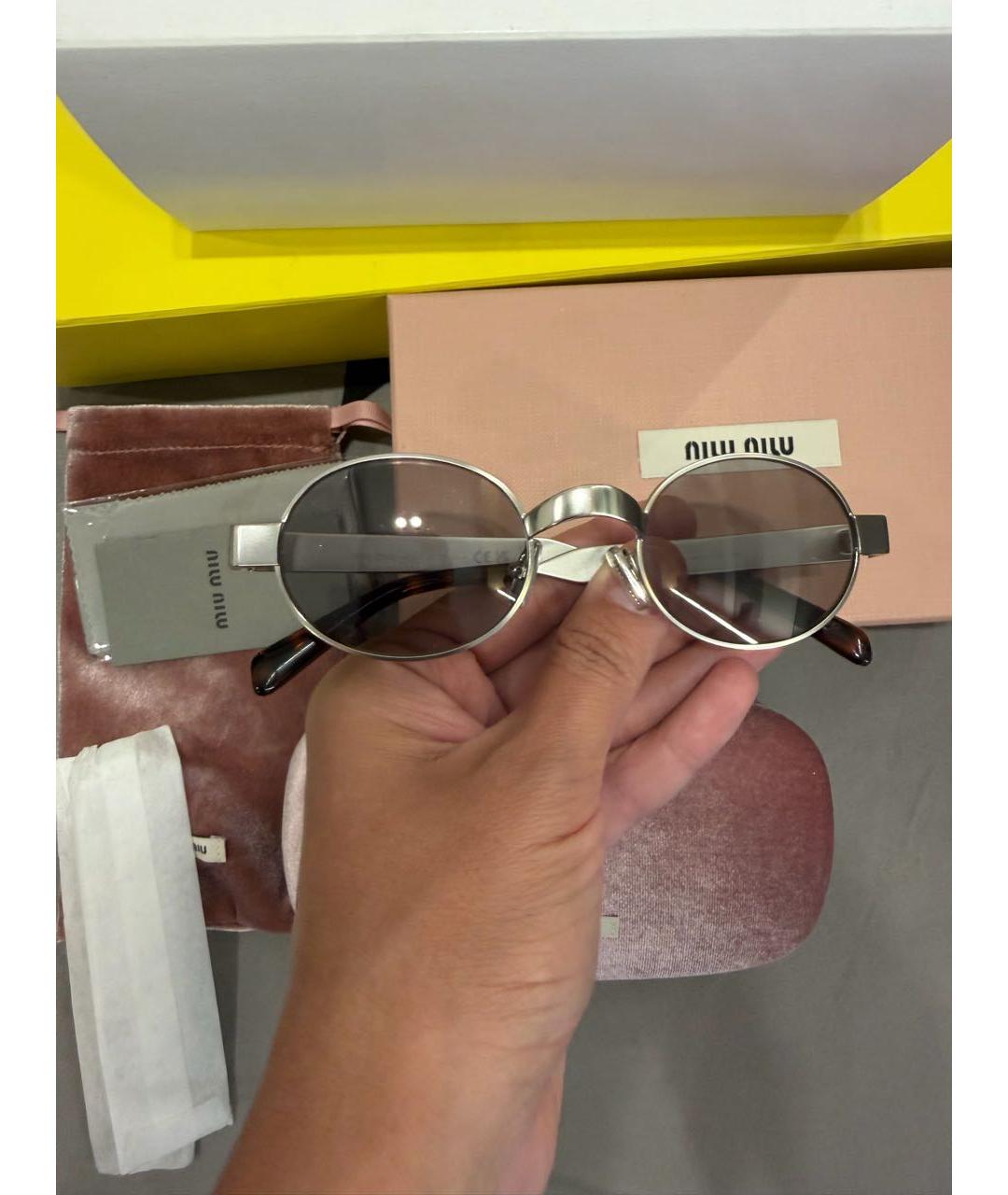 MIU MIU Серебряные металлические солнцезащитные очки, фото 3