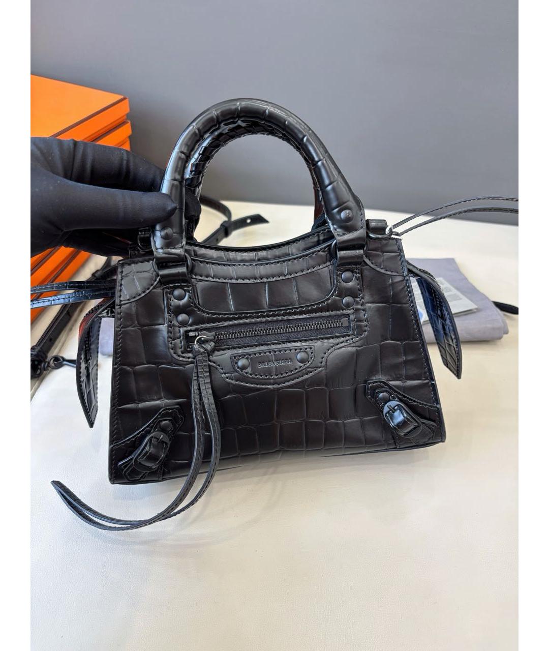 BALENCIAGA Черная кожаная сумка через плечо, фото 3