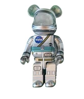 BEARBRICK Скульптура