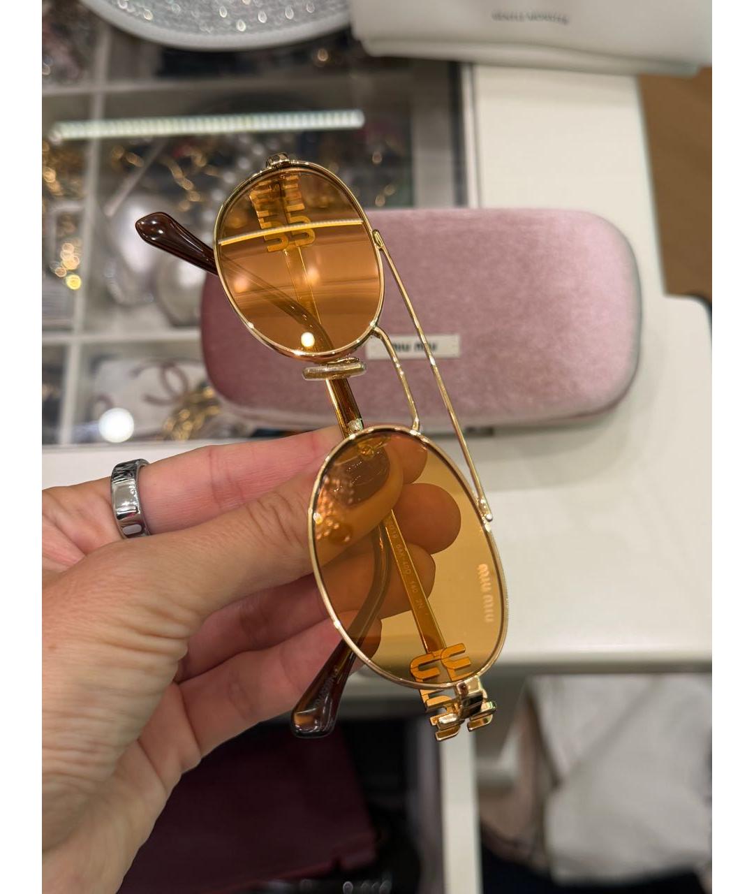 MIU MIU Золотые металлические солнцезащитные очки, фото 4