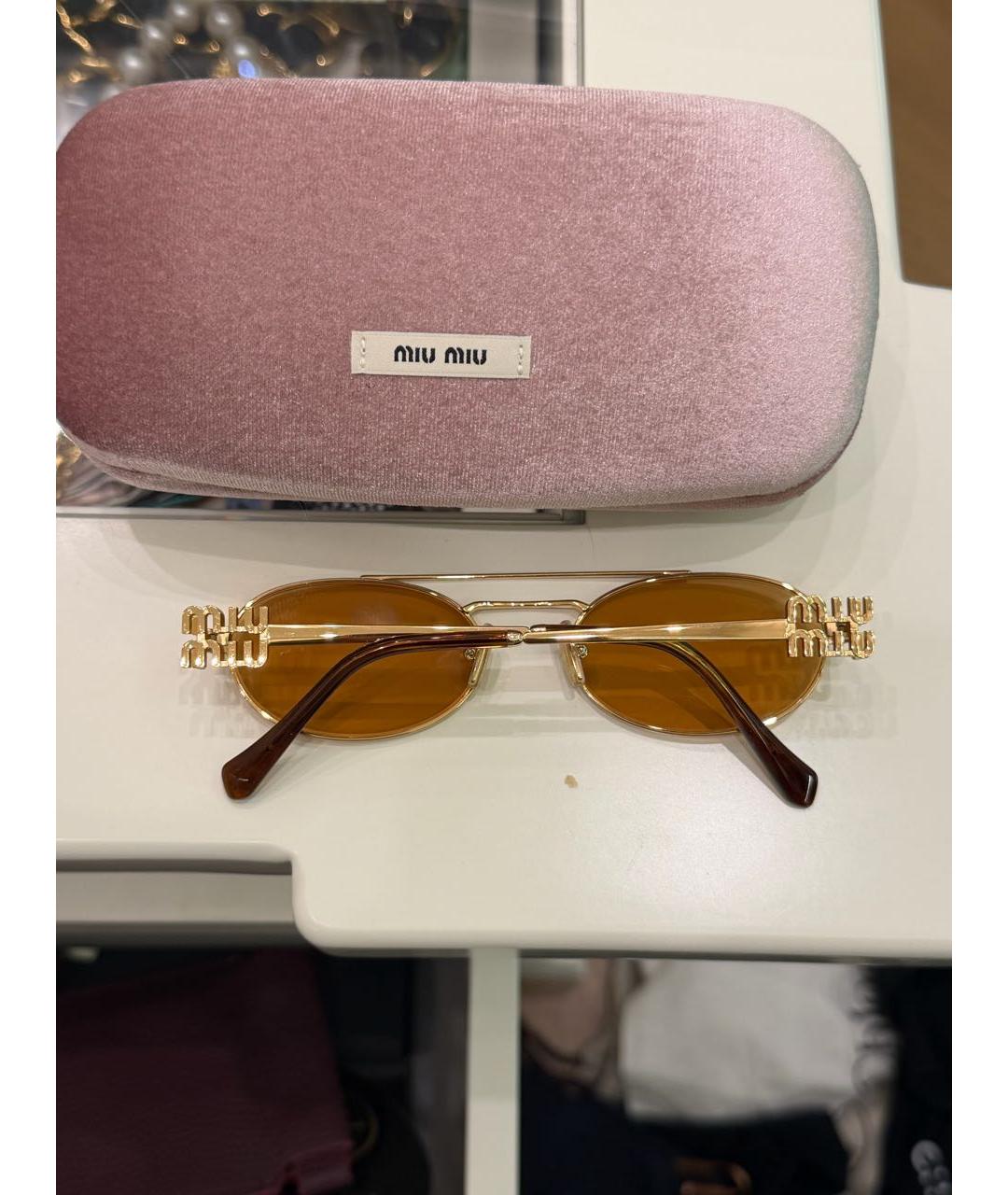 MIU MIU Золотые металлические солнцезащитные очки, фото 3