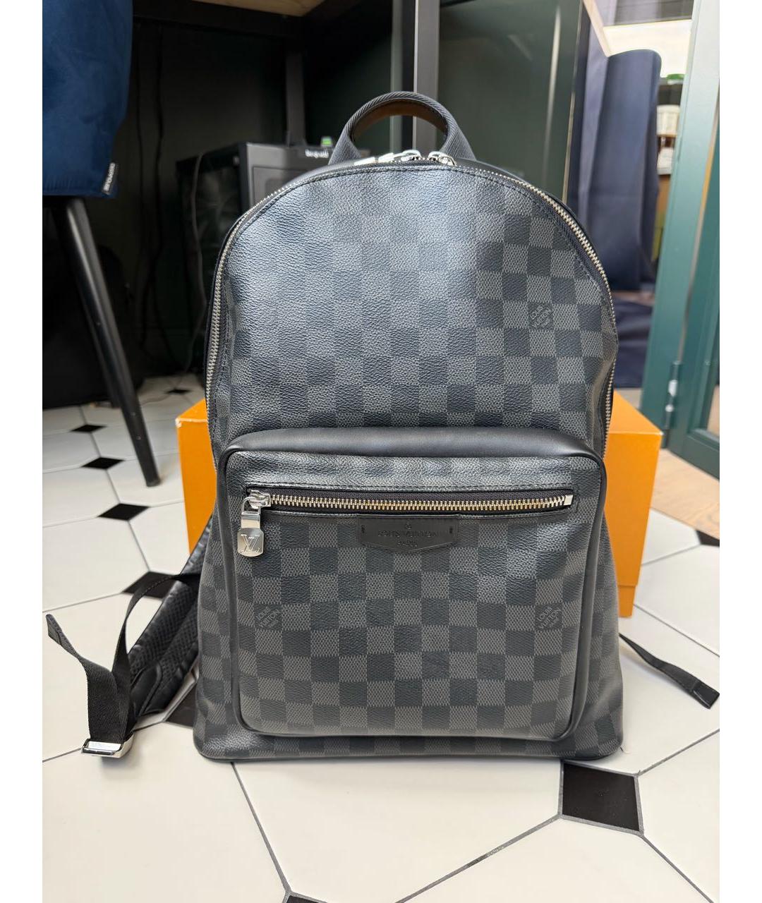 LOUIS VUITTON Антрацитовый рюкзак из канвы, фото 9