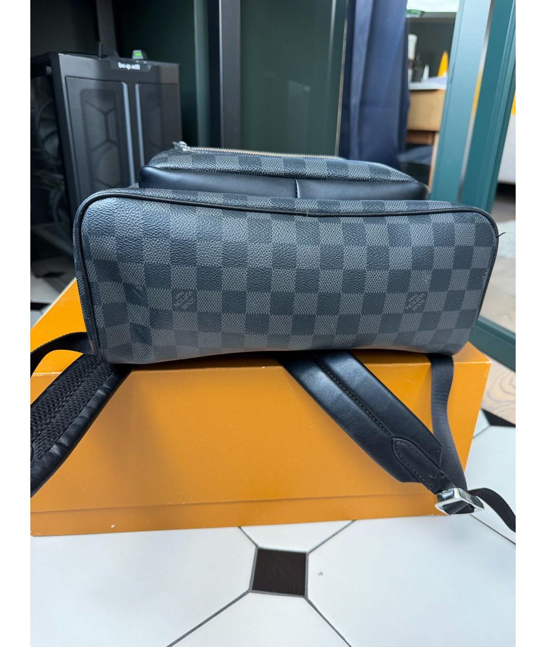 LOUIS VUITTON Антрацитовый рюкзак из канвы, фото 7