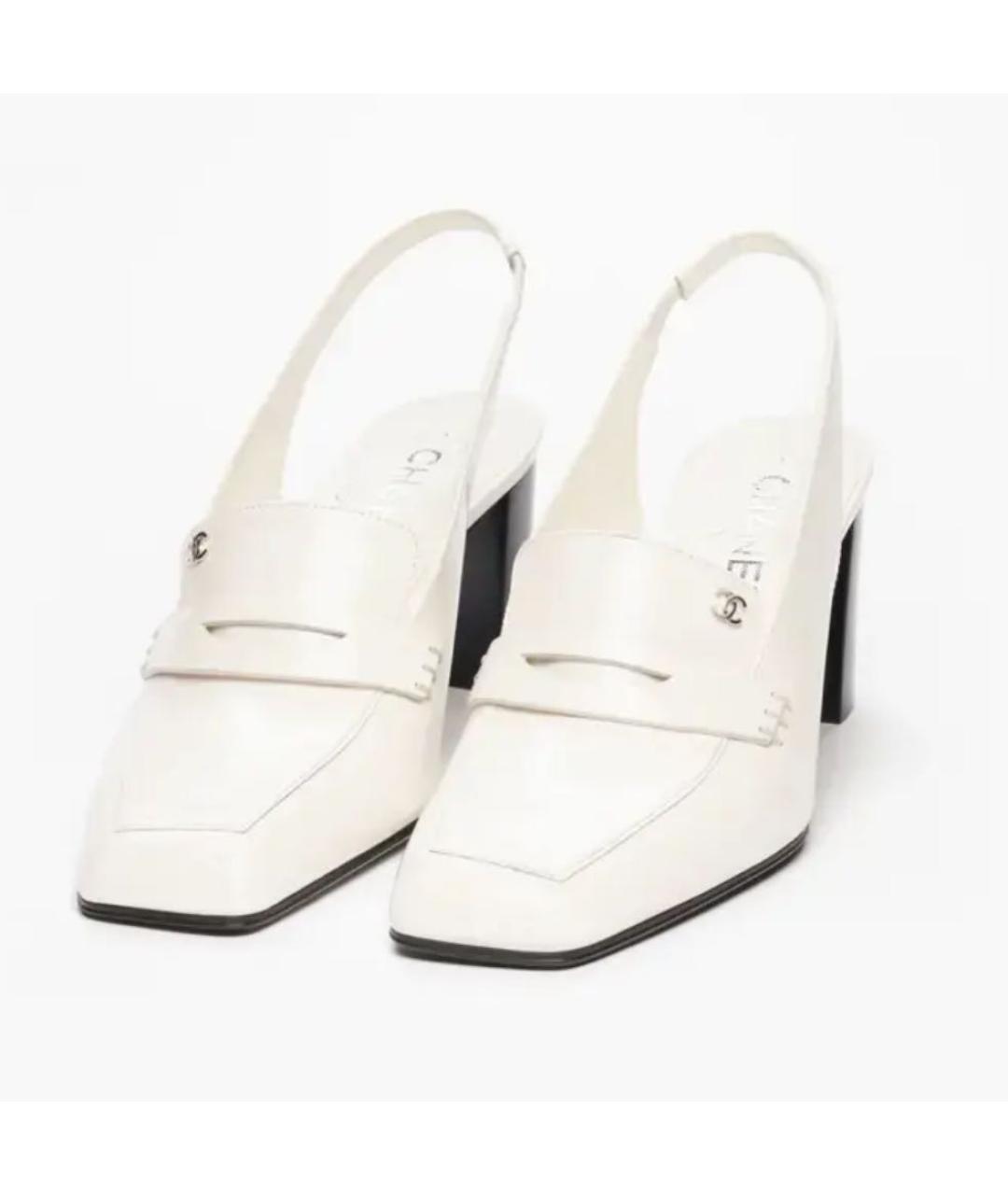 CHANEL Белые туфли из лакированной кожи, фото 2