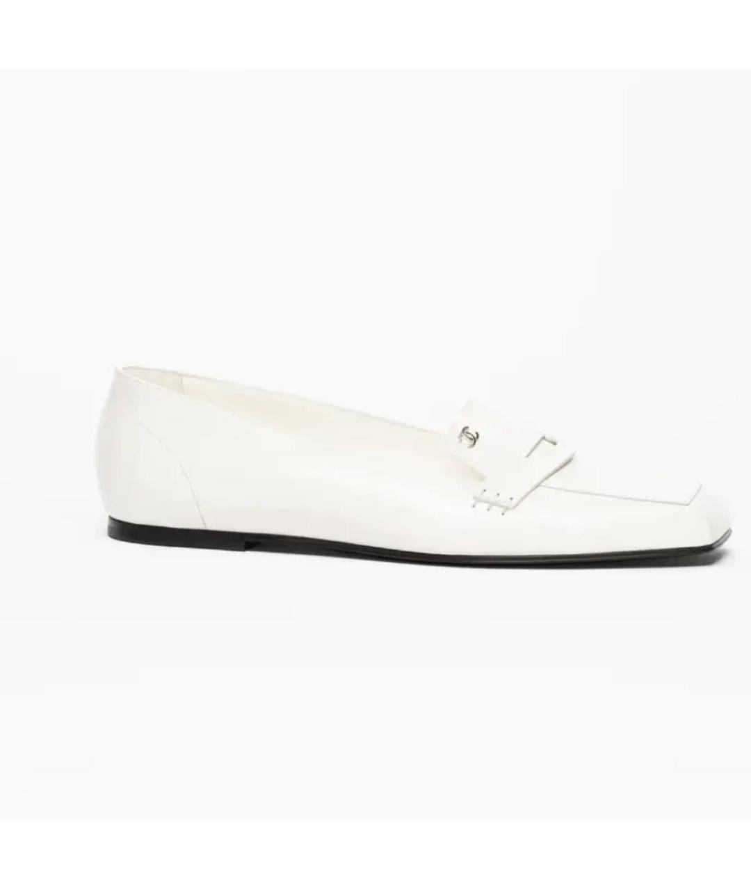 CHANEL Белые лоферы из лакированной кожи, фото 7