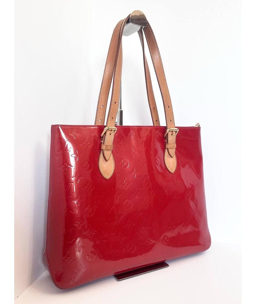 LOUIS VUITTON Красная сумка с короткими ручками из лакированной кожи, фото 2