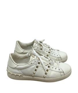 VALENTINO Низкие кроссовки / кеды