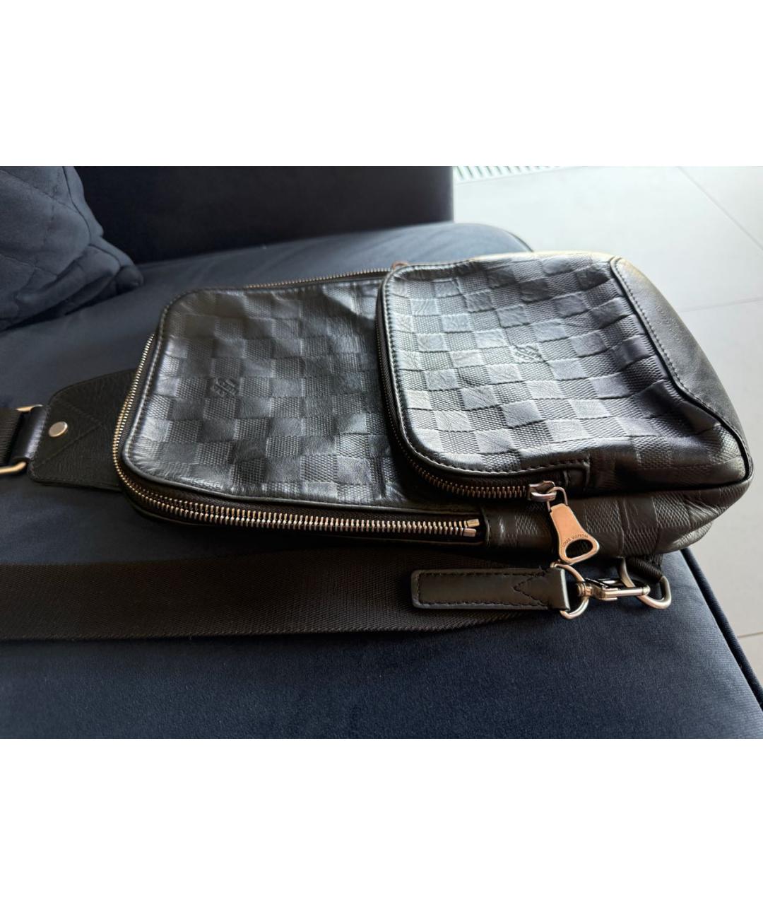 LOUIS VUITTON Черная кожаная сумка на плечо, фото 2