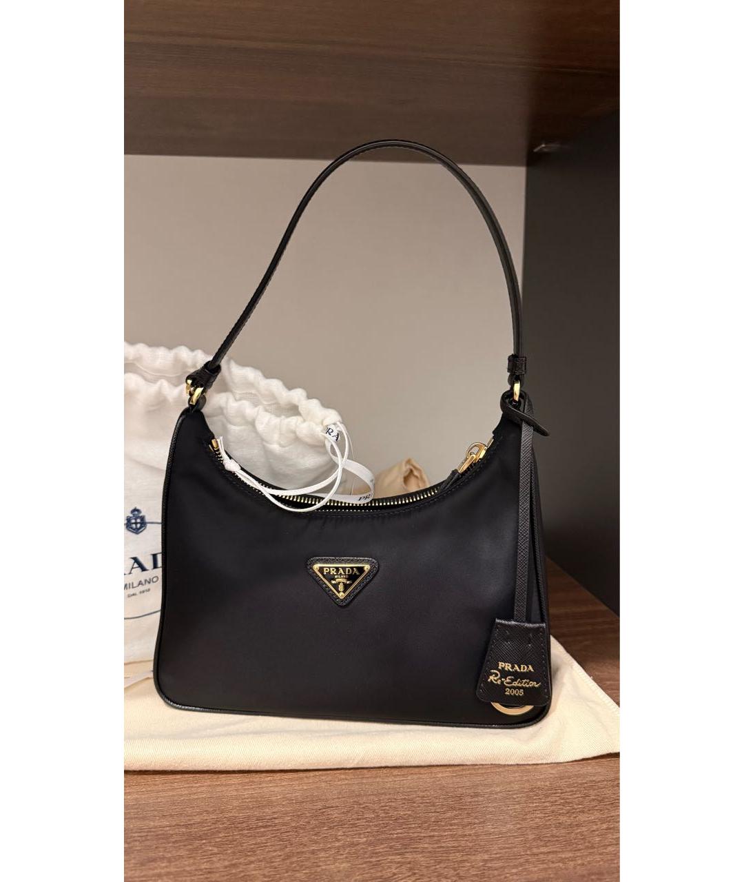 PRADA Черная нейлоновая сумка с короткими ручками, фото 9