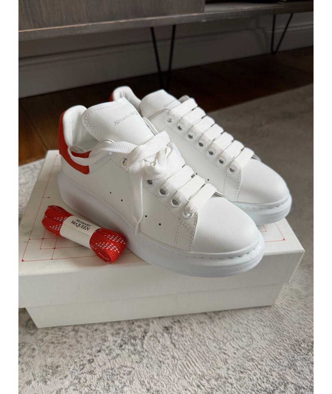 ALEXANDER MCQUEEN Белые кожаные кеды, фото 2