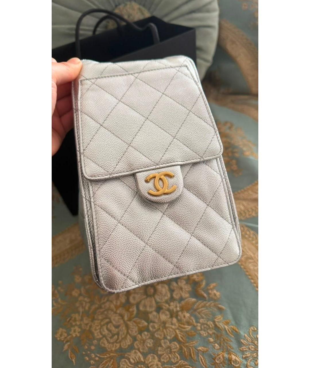 CHANEL Серебряная кожаная сумка через плечо, фото 2