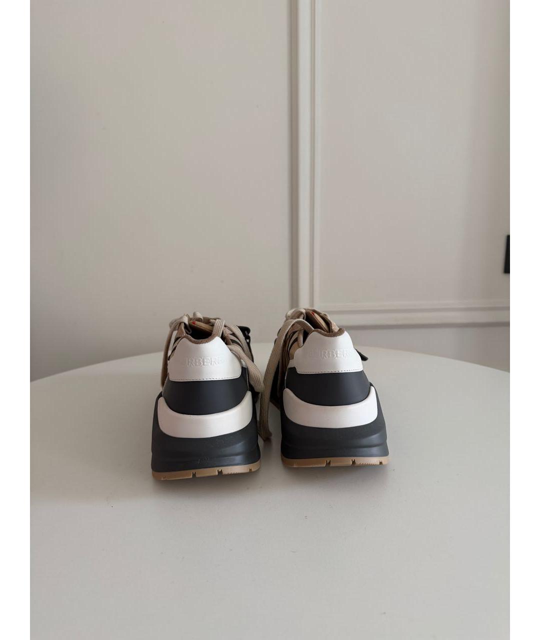 BURBERRY Низкие кроссовки / кеды, фото 4