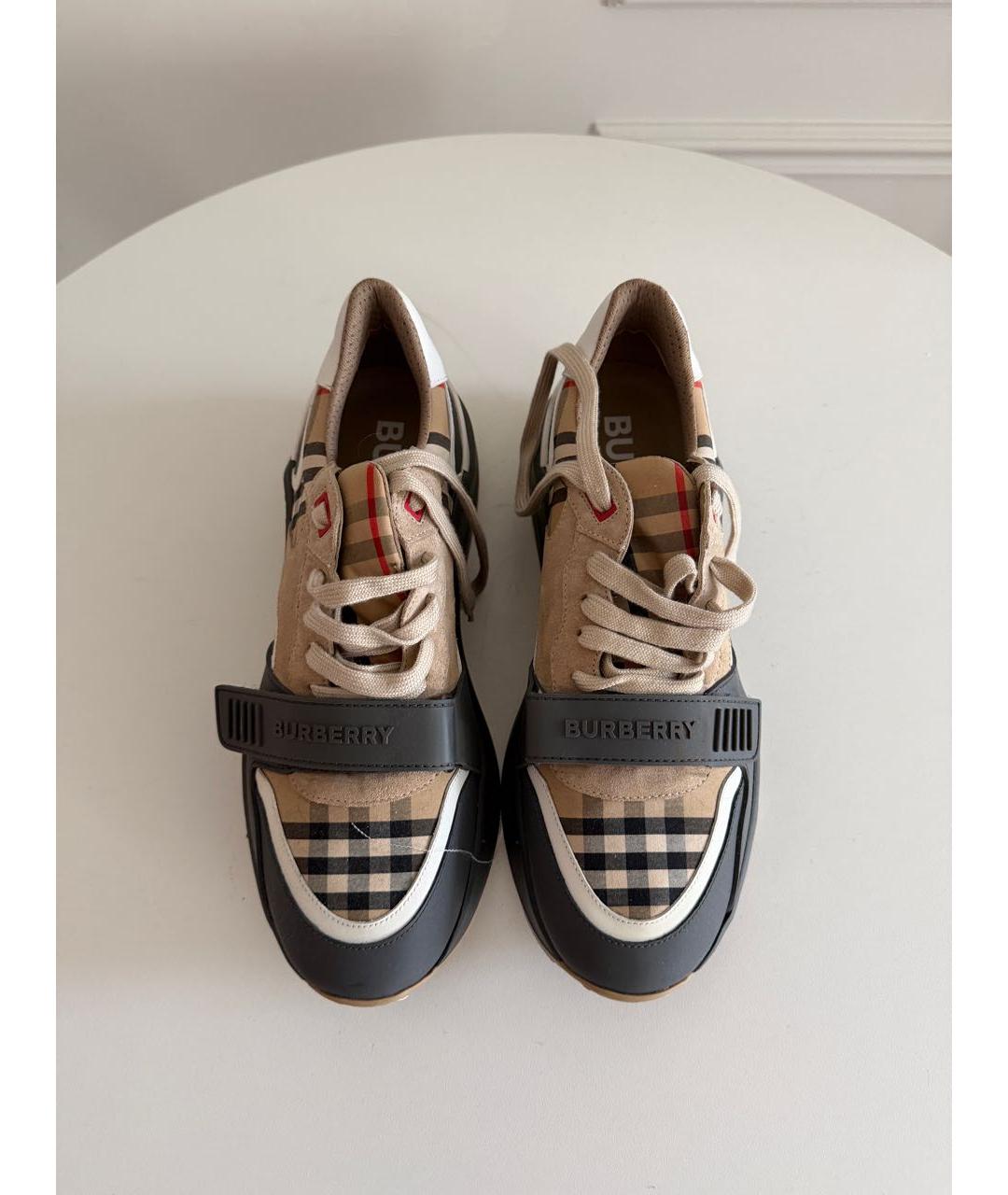 BURBERRY Низкие кроссовки / кеды, фото 2