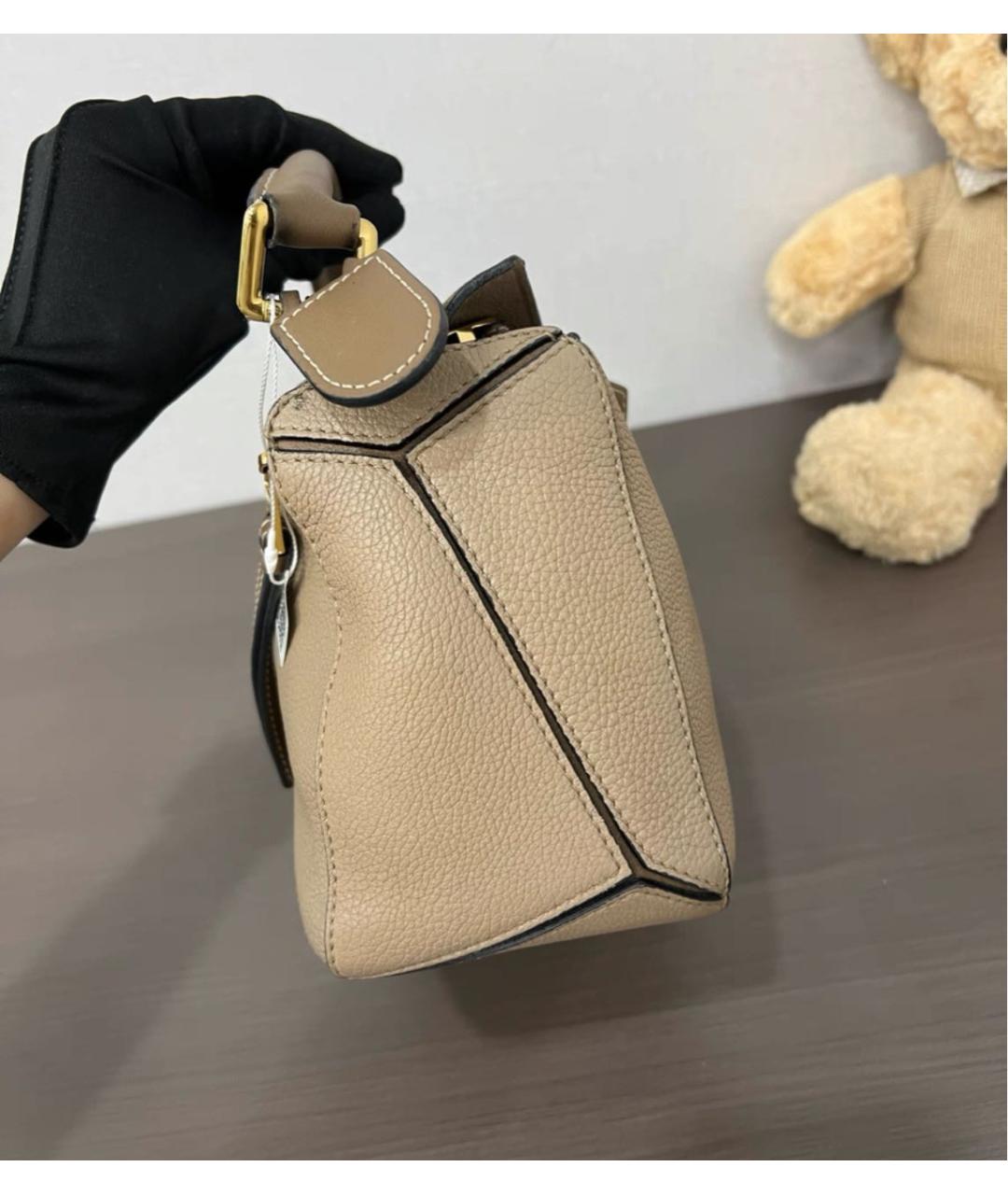 LOEWE Бежевая кожаная сумка через плечо, фото 4