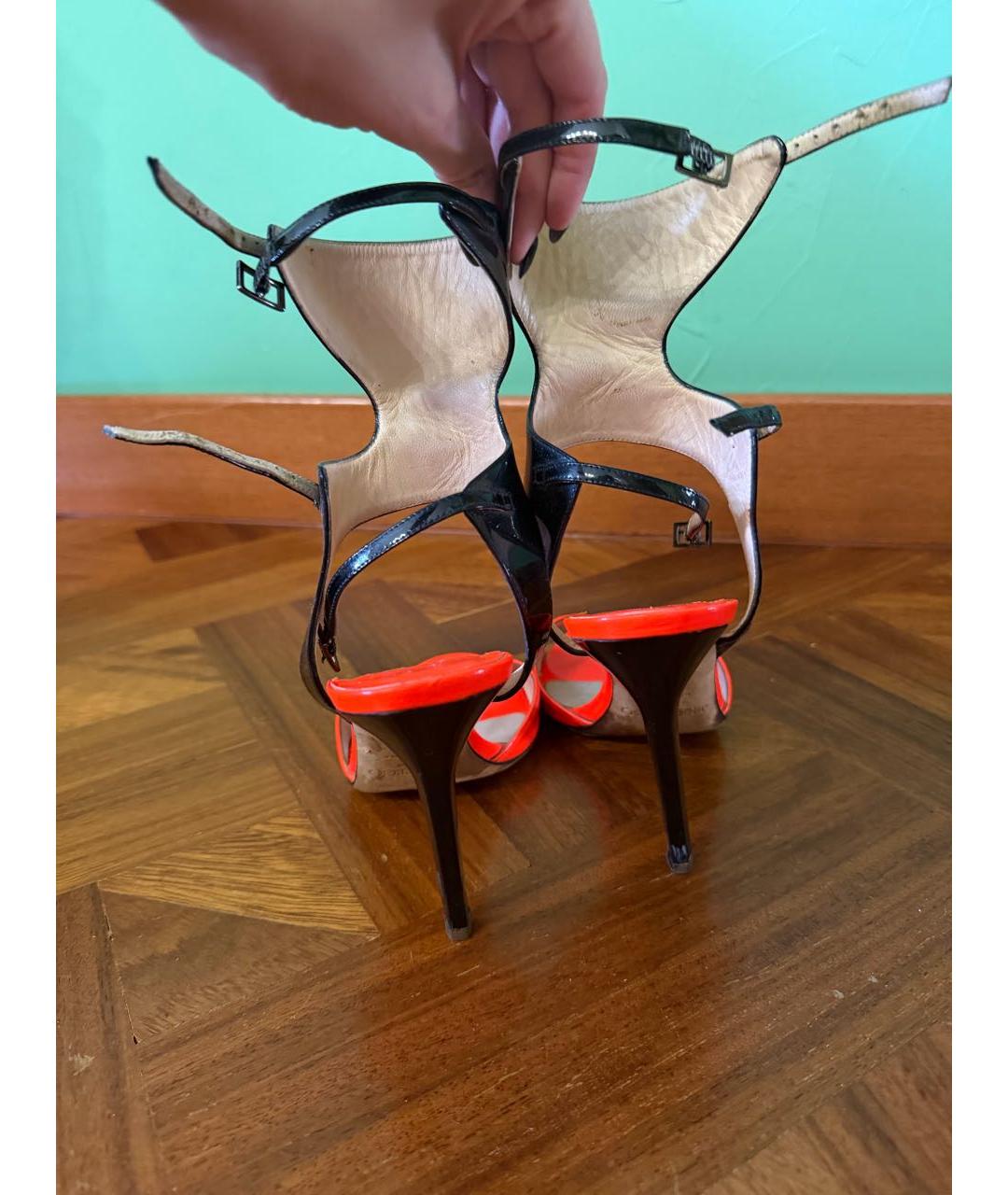 JIMMY CHOO Оранжевые босоножки из лакированной кожи, фото 3