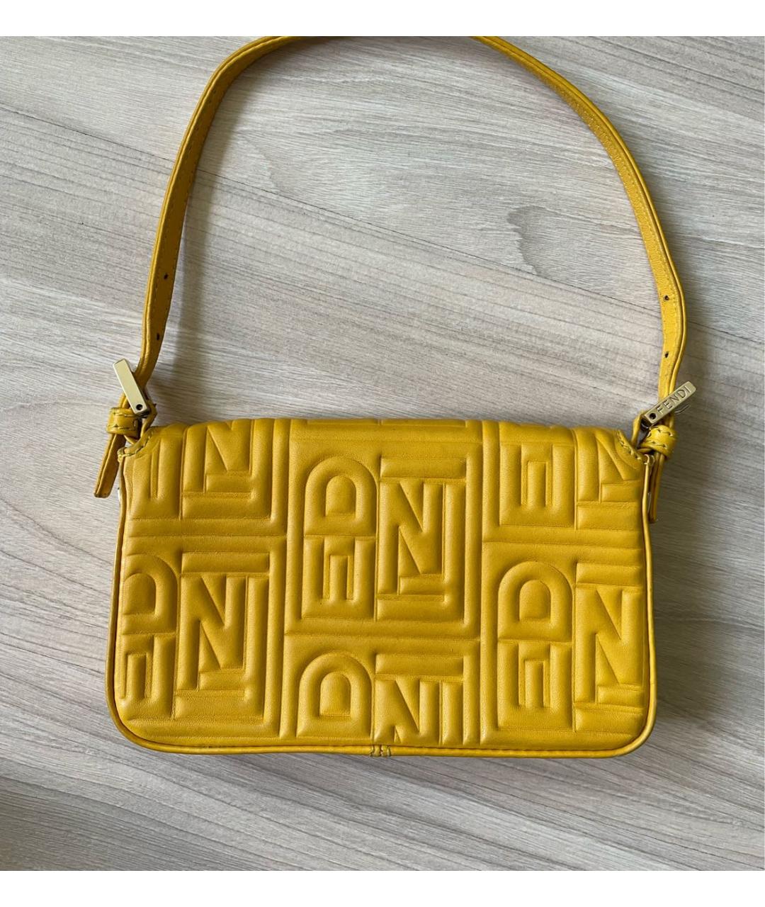 FENDI Желтая кожаная сумка через плечо, фото 2