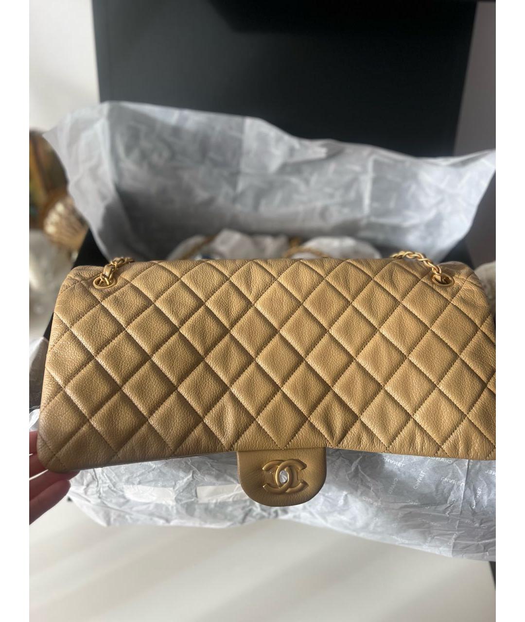 CHANEL Бежевая кожаная сумка с короткими ручками, фото 3