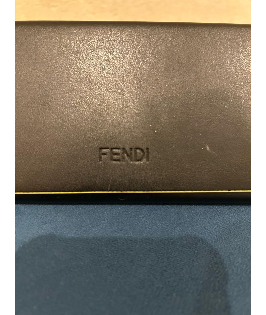 FENDI Серебряные пластиковые солнцезащитные очки, фото 4