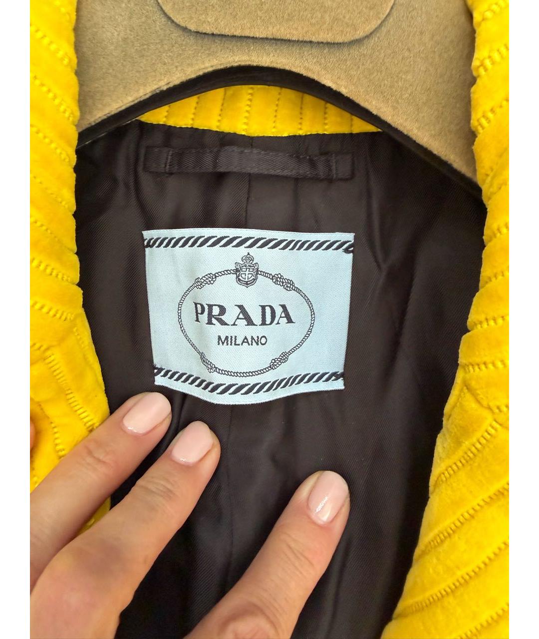 PRADA Желтое велюровое пальто, фото 7