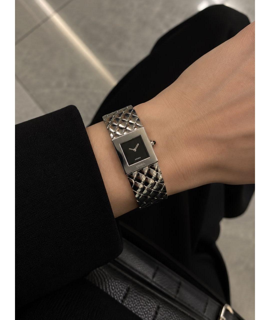 CHANEL Зеленые часы из кожи ящерицы, фото 2