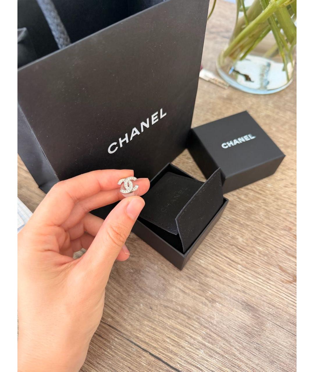 CHANEL Бежевые металлические серьги, фото 4