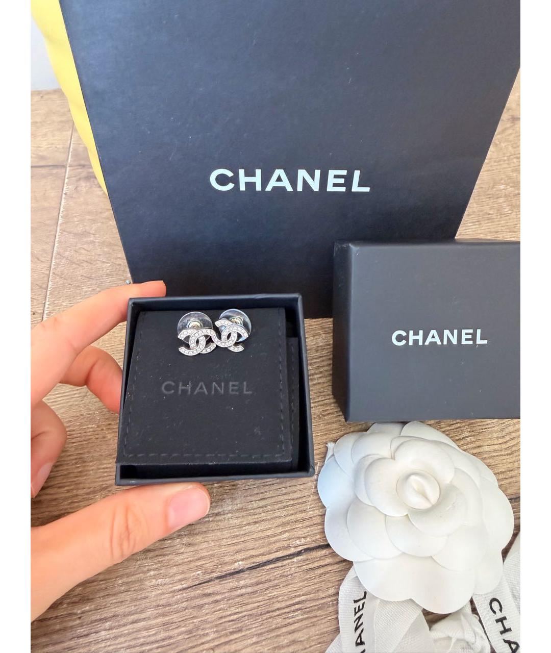 CHANEL Бежевые металлические серьги, фото 6