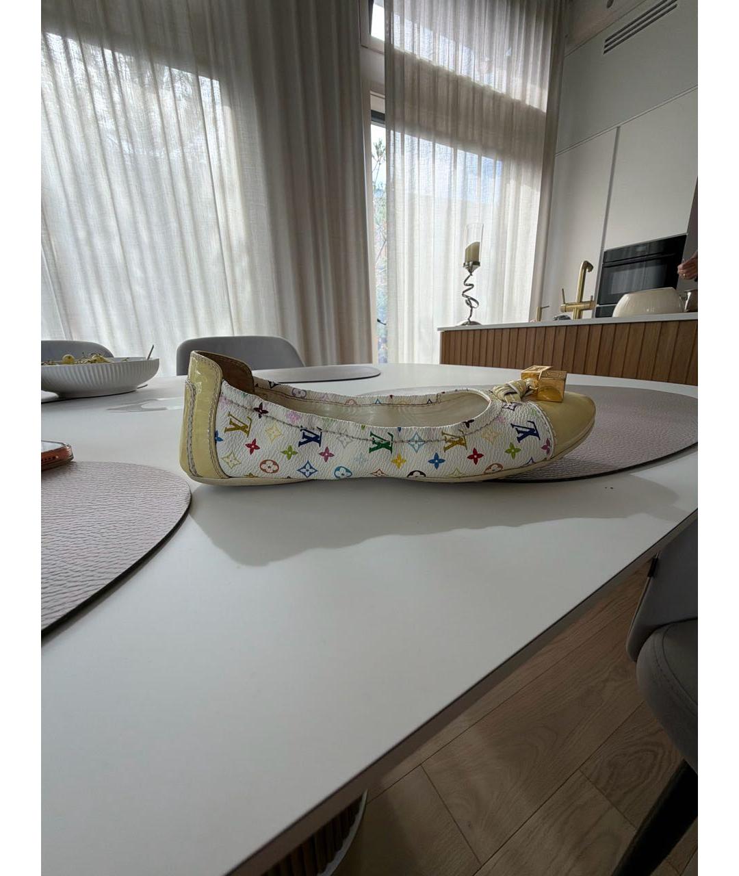 LOUIS VUITTON Белые балетки из искусственной кожи, фото 5