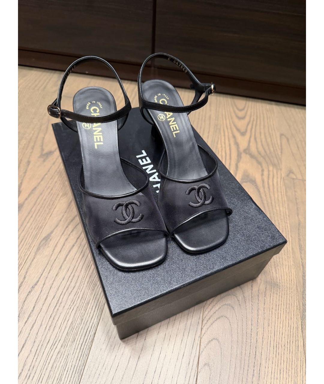 CHANEL Черные кожаные босоножки, фото 2