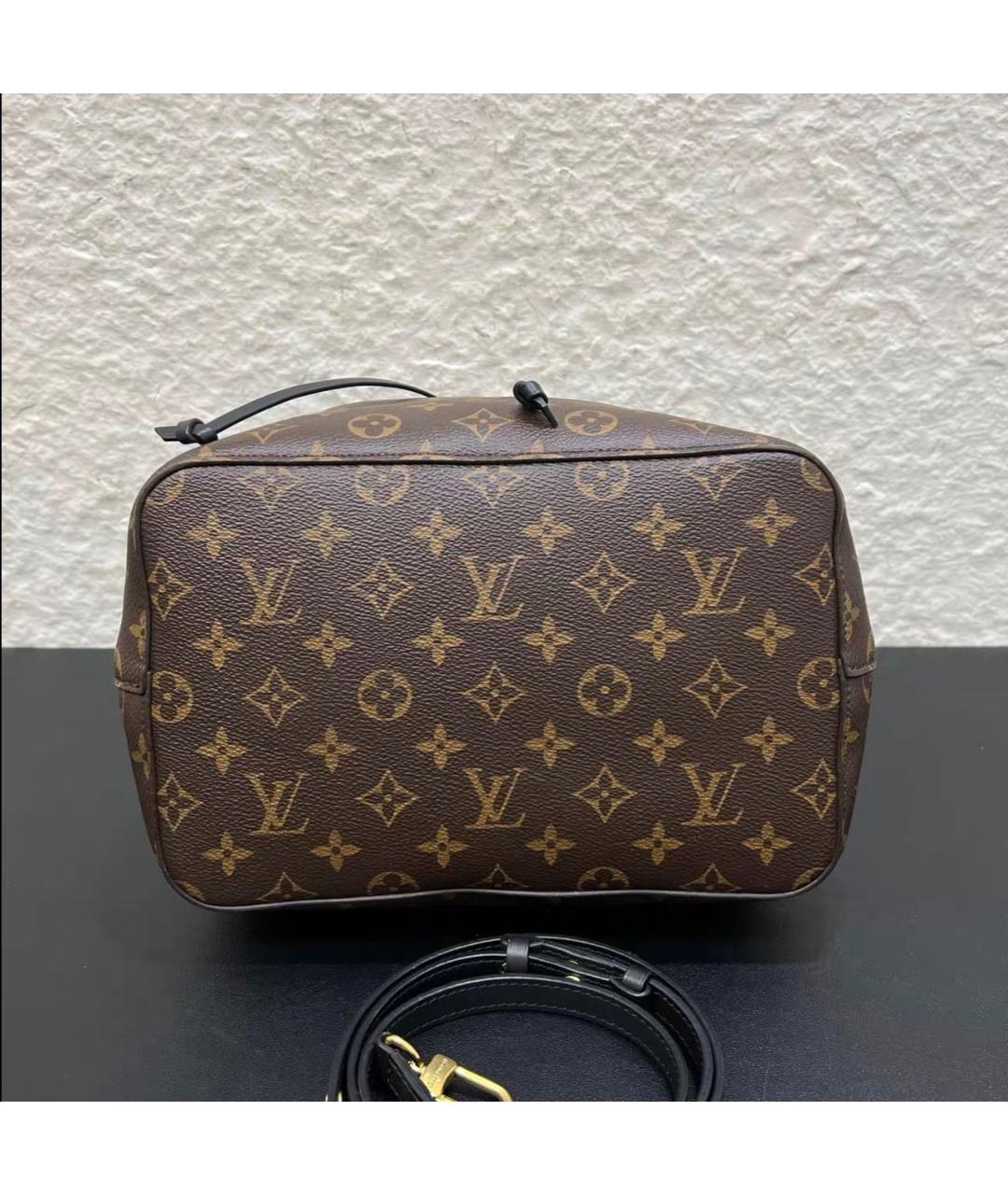 LOUIS VUITTON Черная кожаная сумка тоут, фото 5