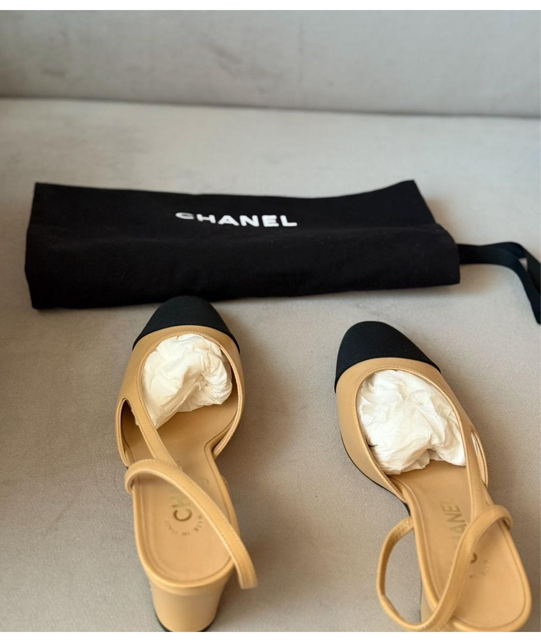 CHANEL Бежевые кожаные лодочки на низком каблуке, фото 5