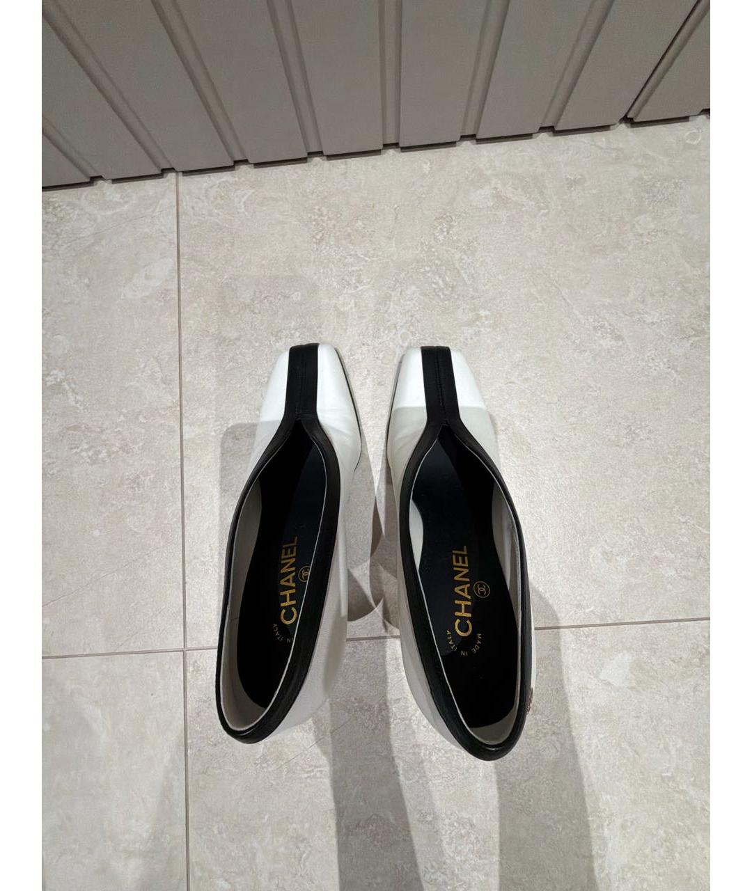 CHANEL Белые кожаные туфли, фото 3
