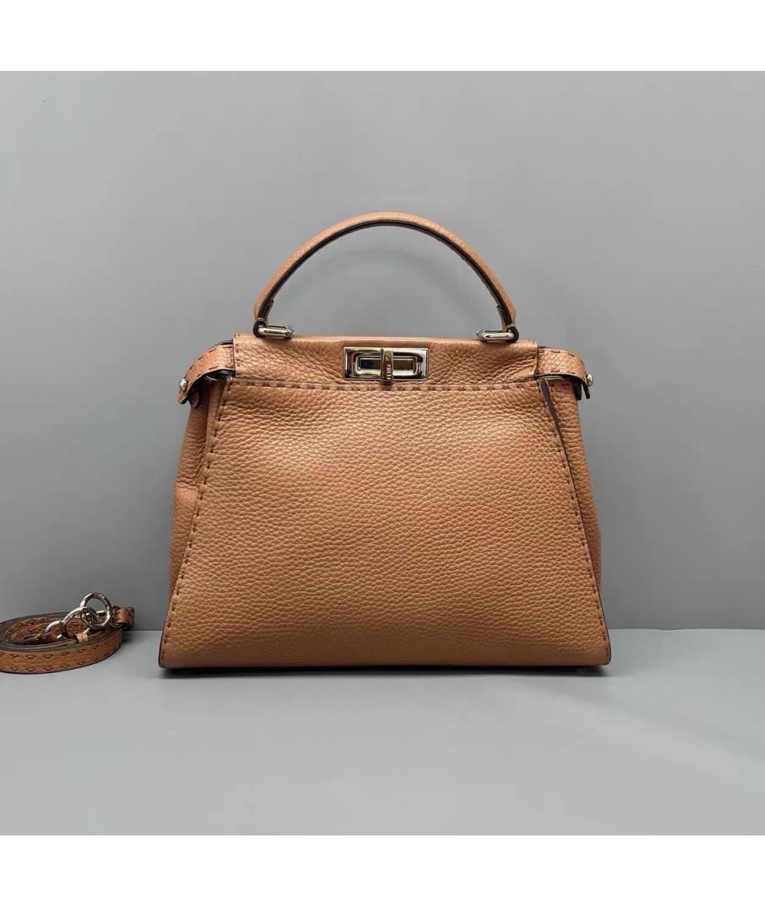 FENDI Коричневая кожаная сумка с короткими ручками, фото 9