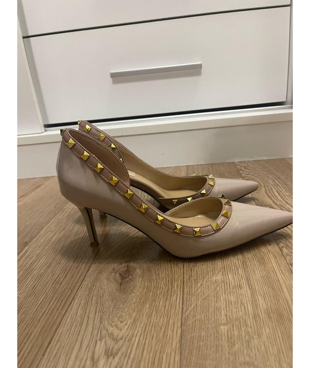 VALENTINO Бежевые туфли из лакированной кожи, фото 9