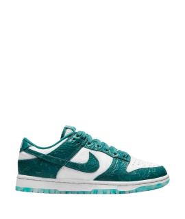 NIKE Кроссовки