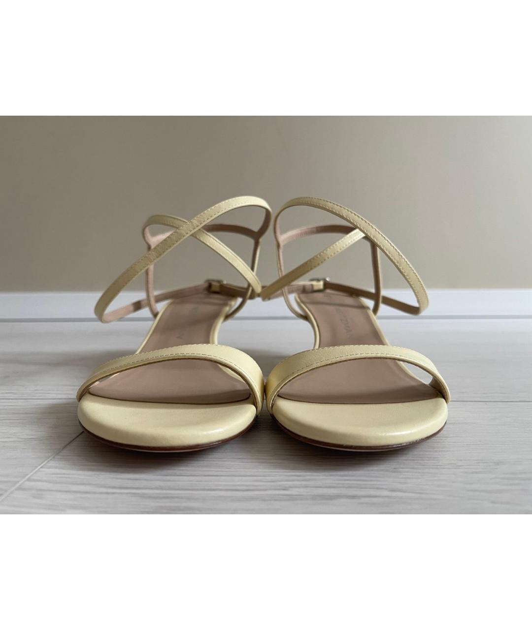 STUART WEITZMAN Желтые кожаные босоножки, фото 9