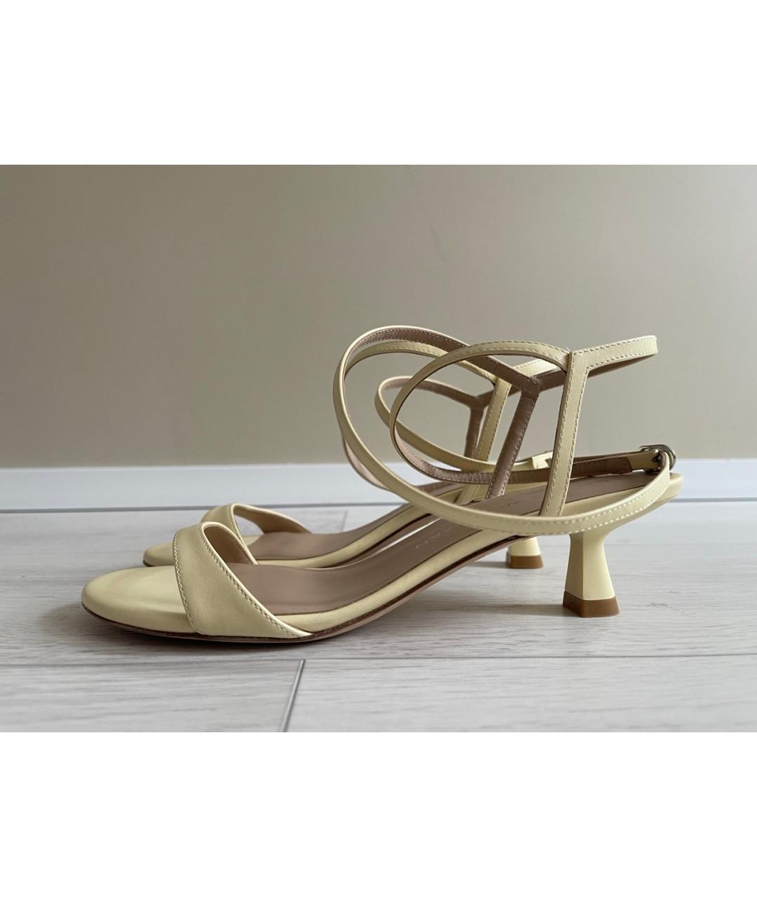 STUART WEITZMAN Желтые кожаные босоножки, фото 10