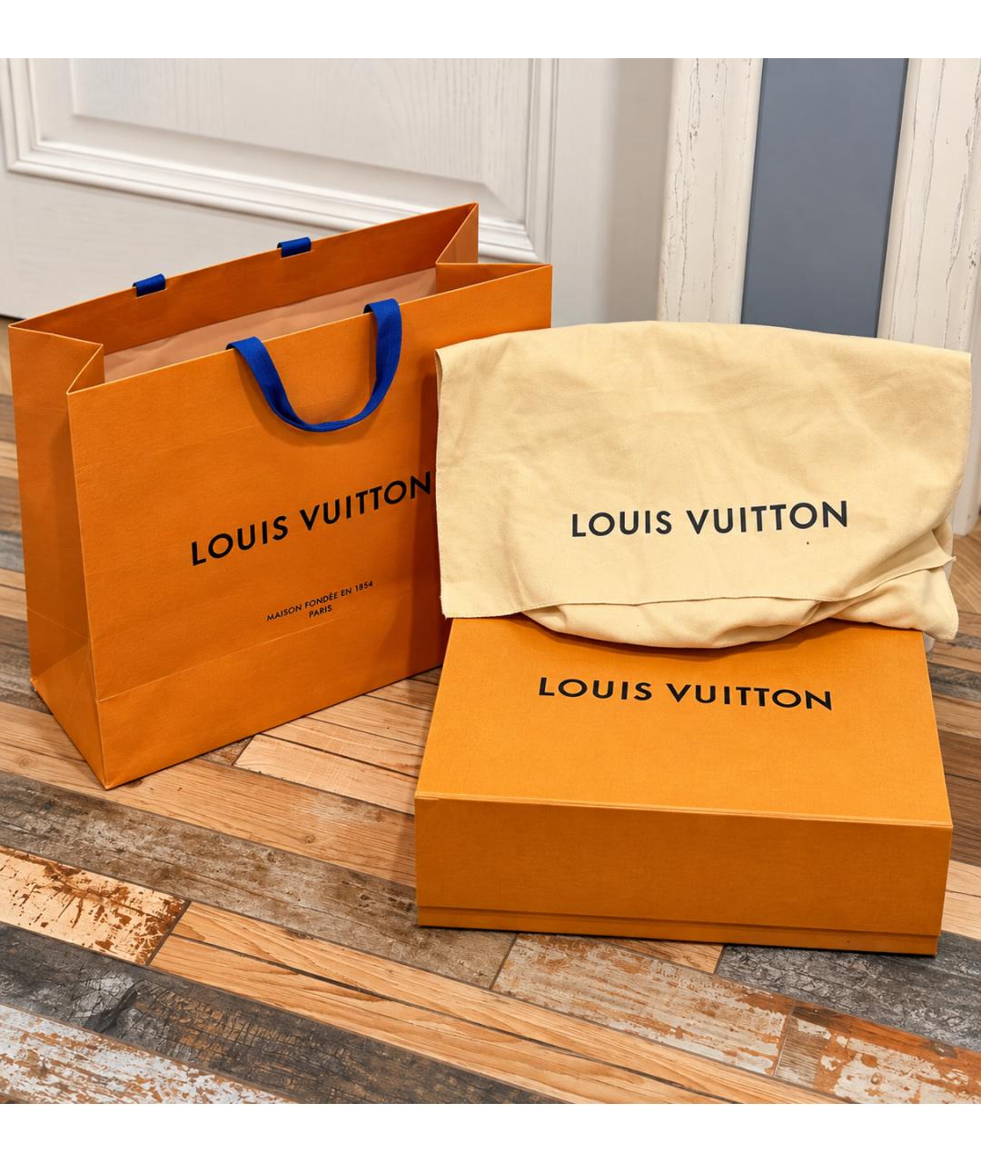LOUIS VUITTON Серая кожаная сумка на плечо, фото 4