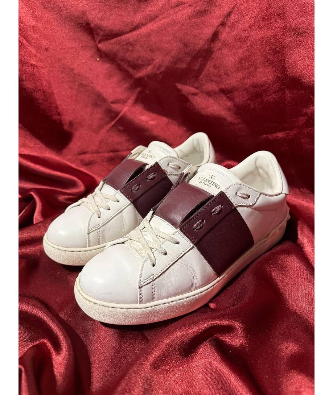 VALENTINO Белые кожаные низкие кроссовки / кеды, фото 2