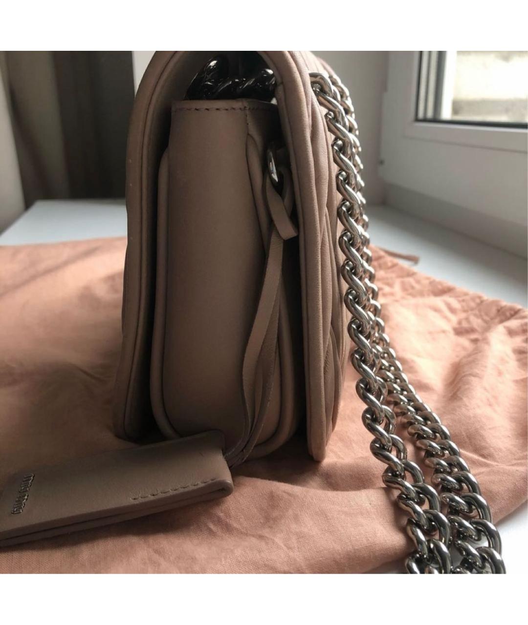 MIU MIU Бежевая кожаная сумка через плечо, фото 2