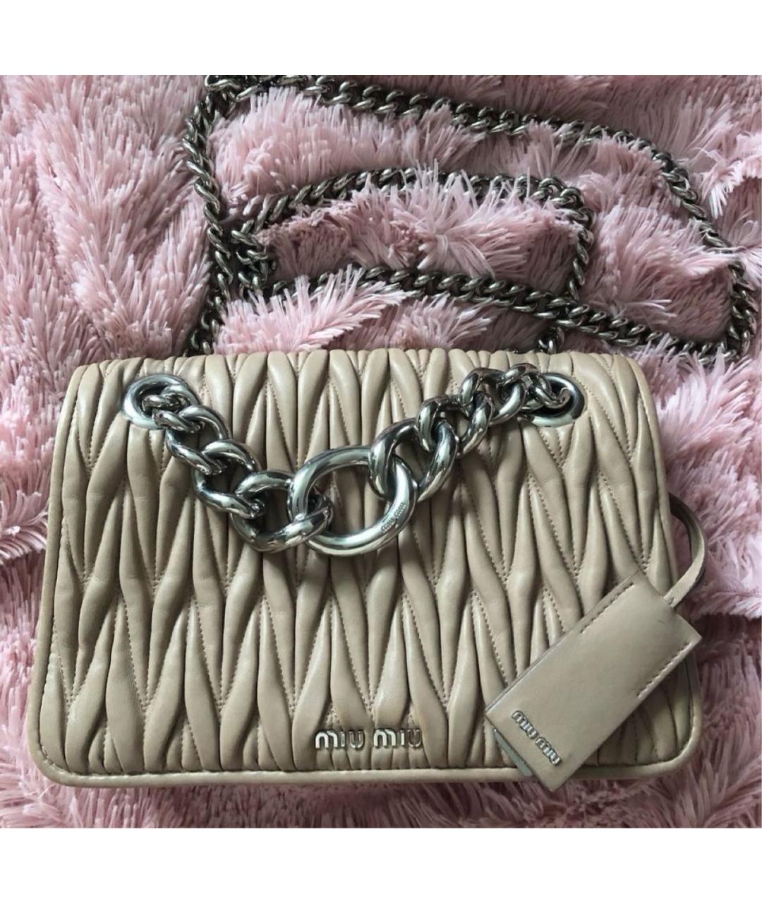 MIU MIU Бежевая кожаная сумка через плечо, фото 4