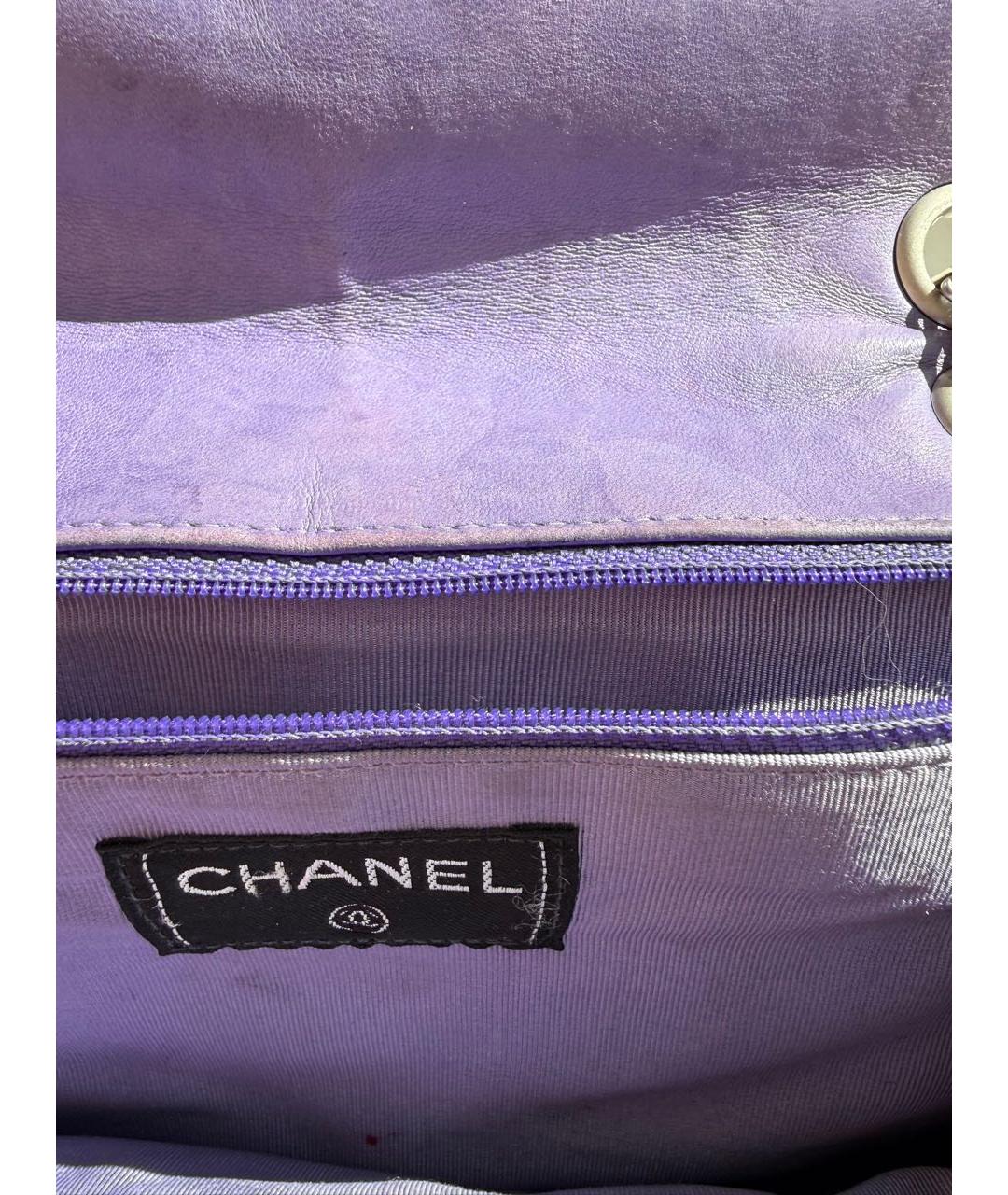 CHANEL Фиолетовая сумка с короткими ручками из лакированной кожи, фото 5