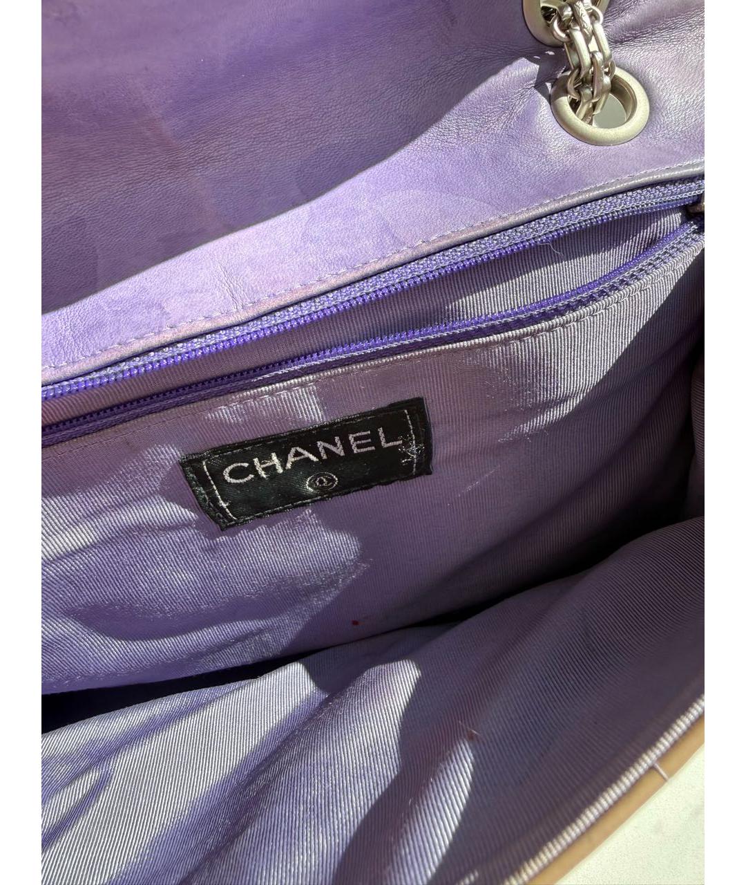 CHANEL Фиолетовая сумка с короткими ручками из лакированной кожи, фото 4
